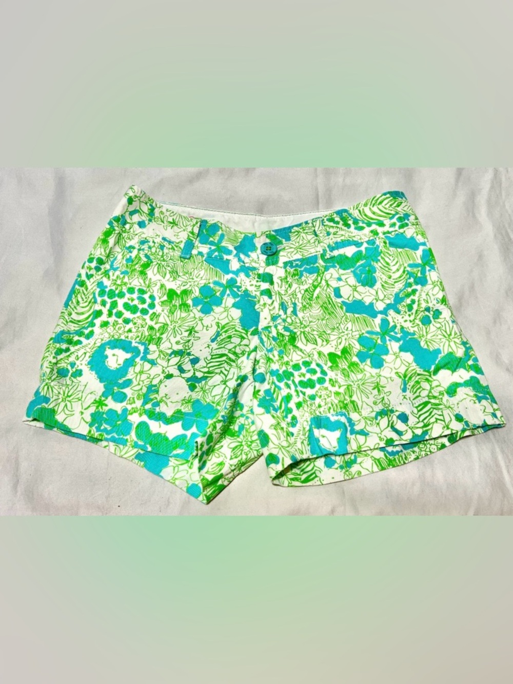 Lilly Pulitzer Floral Print Shorts - It’s a Zoo Callahan Short - New with tag
